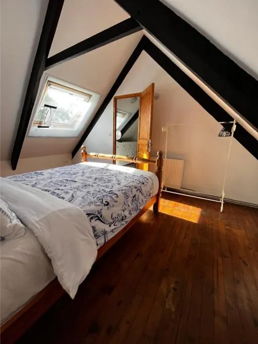Maison De Maison Mael-Pestivien